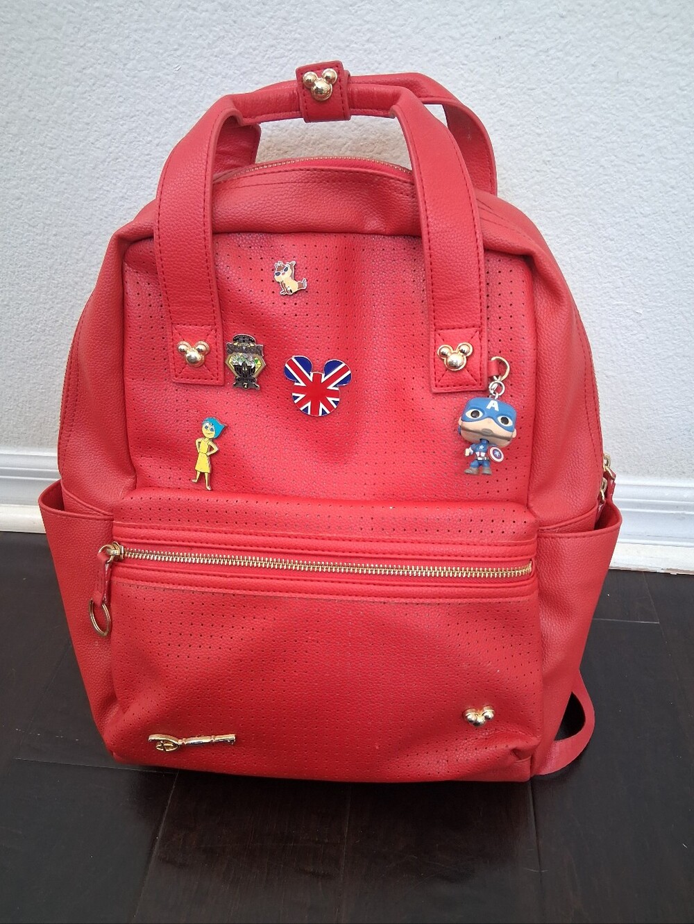 LE Disney Store Mickey Mouse Icon Flair Red Pin Backpack With PINS LIMITED ED.